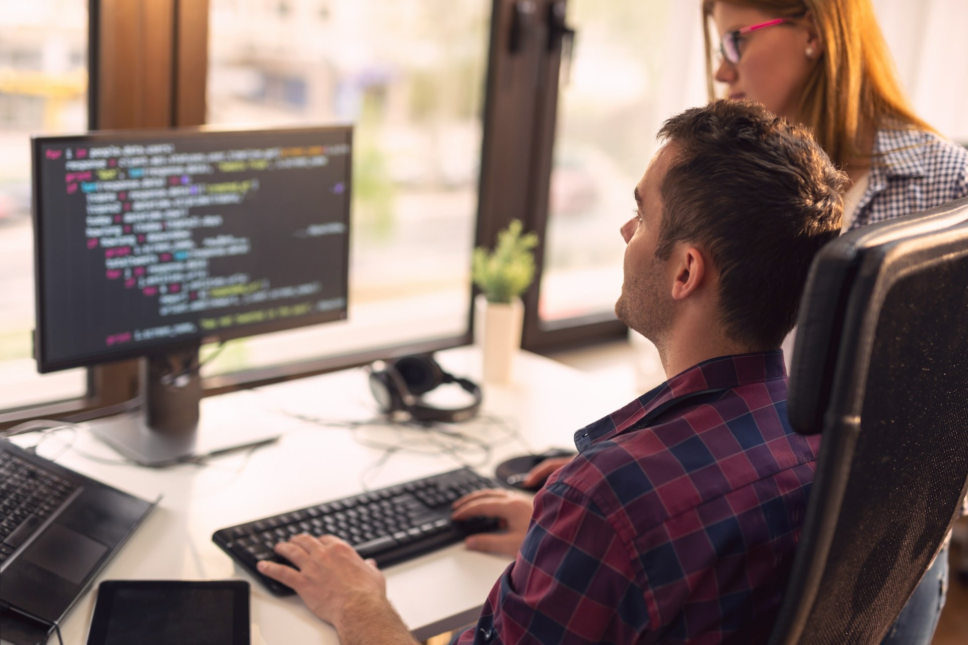 Quality Assurance vs Quality Control: Key Differences for Enterprises