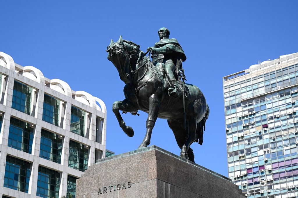 Monumento a Artigas- Plaza Independencia, Montevideo, Uruguay (Imagen tomada en el Montevideo Walking Tour | QSConf 2025)